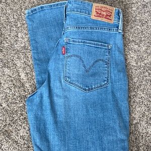 Levi’s Mid-Rise Skinny Women’s Jeans (Size 6)